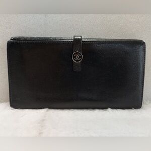 Pre Loved Chanel Calfskin Black Leather Wallet